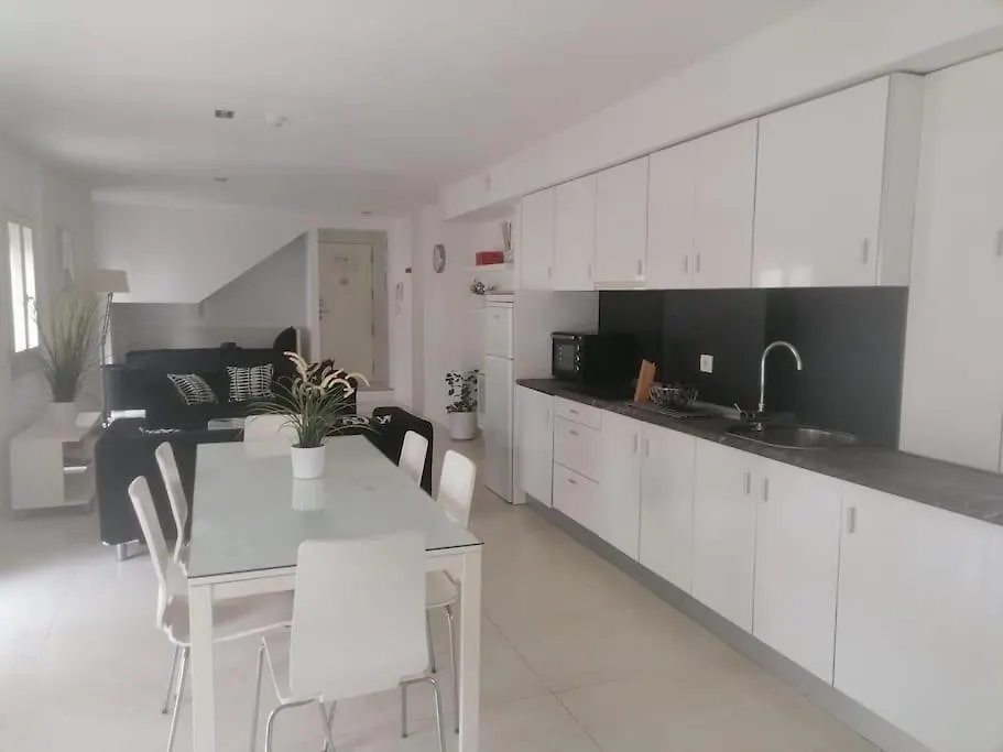 Apartament Spacious Loft / Literally At The Foot Of Alhambra Grenada