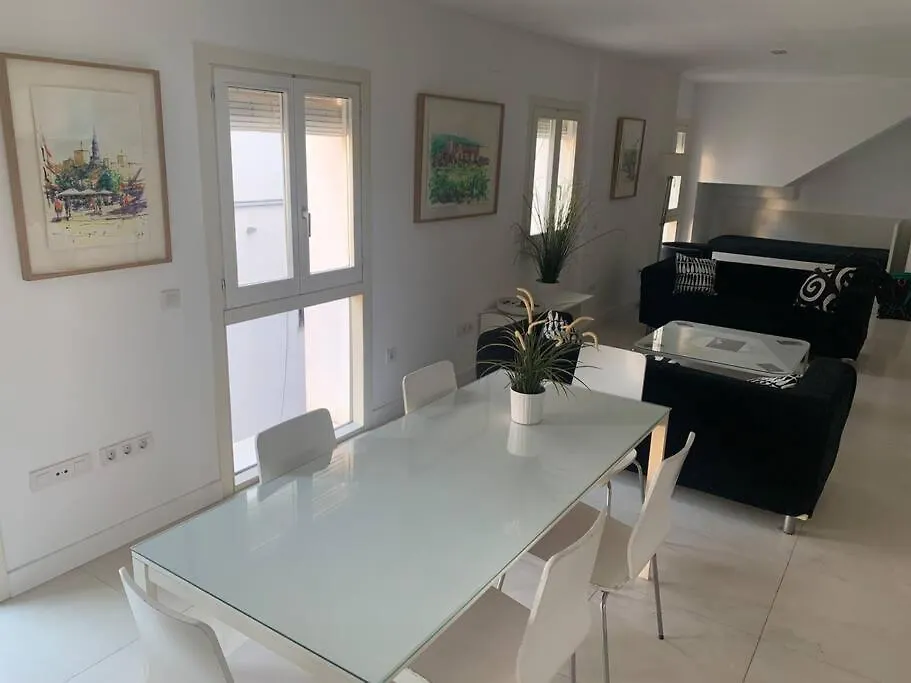 Apartament Spacious Loft / Literally At The Foot Of Alhambra Grenada