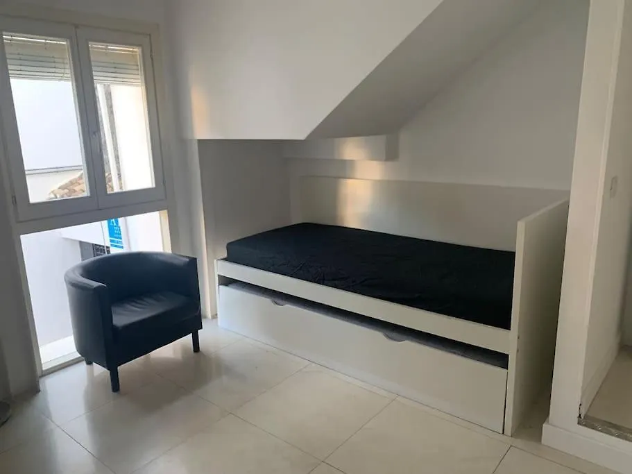 Spacious Loft / Literally At The Foot Of Alhambra Apartment Granada